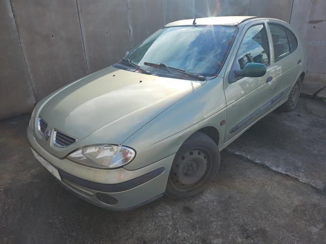 Image Pare choc avant - RENAULT MEGANE 1