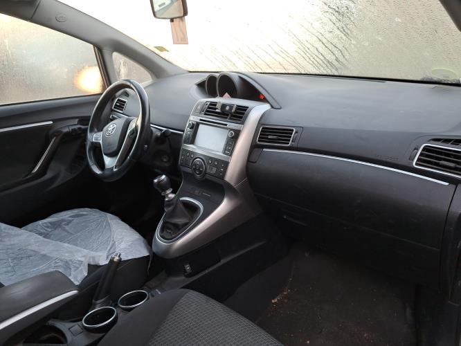 Image Renfort pare choc avant (traverse) - TOYOTA VERSO
