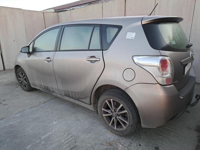 Image Renfort pare choc avant (traverse) - TOYOTA VERSO
