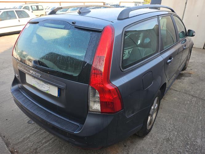 Image Pare choc arriere - VOLVO V 50