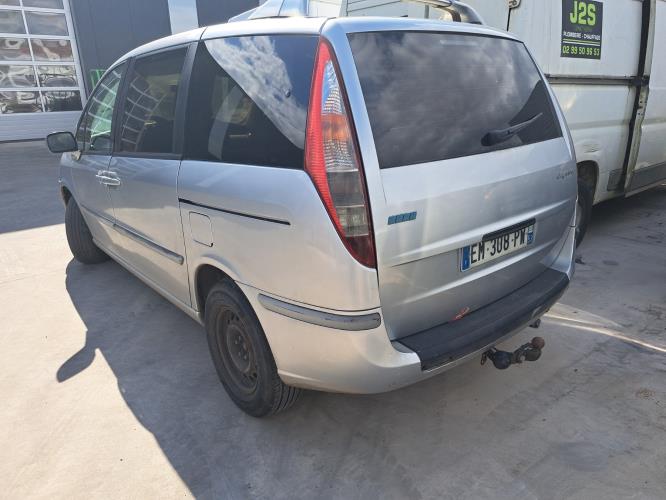 Image Feu arriere principal droit (feux) - FIAT ULYSSE 2