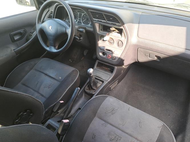 Image Feu arriere principal gauche (feux) - PEUGEOT 306