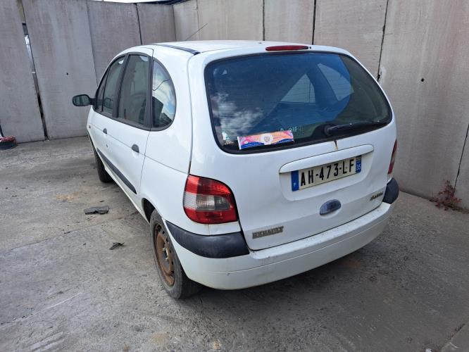 Image Pare choc avant - RENAULT SCENIC 1