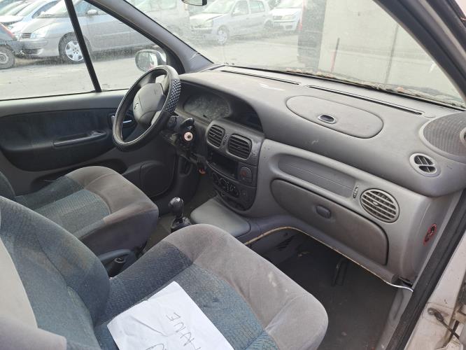 Image Pare choc avant - RENAULT SCENIC 1