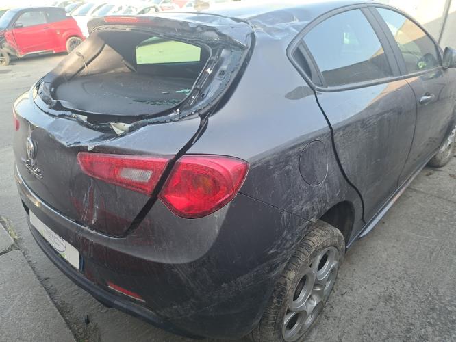 Image Feu arriere secondaire gauche (feux) - ALFA ROMEO GIULIETTA 2