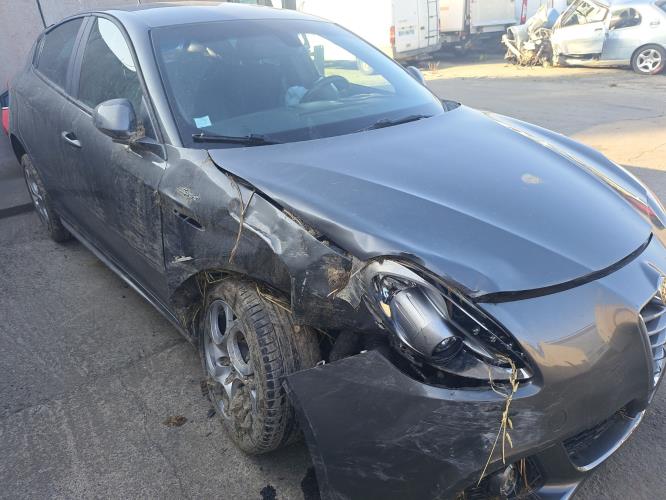 Image Feu arriere secondaire gauche (feux) - ALFA ROMEO GIULIETTA 2