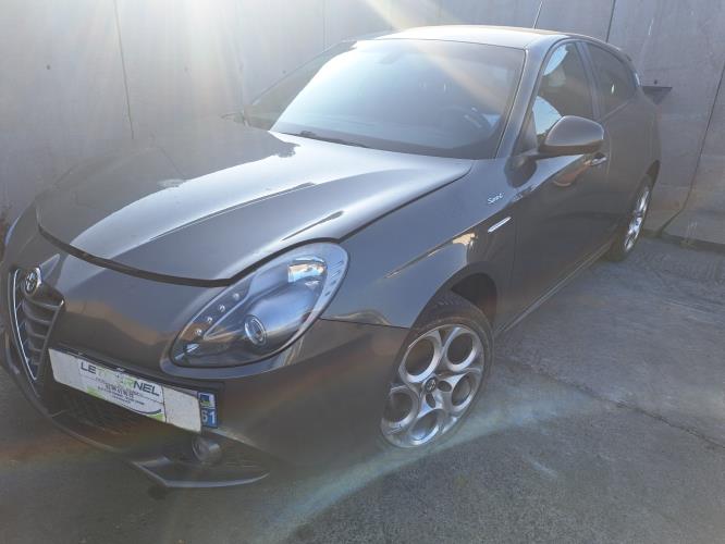 Image Feu arriere secondaire gauche (feux) - ALFA ROMEO GIULIETTA 2