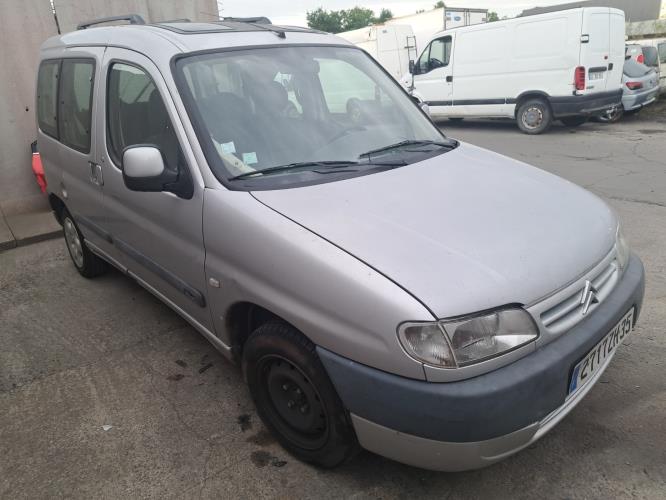 Image Feu arriere principal droit (feux) - CITROEN BERLINGO 1