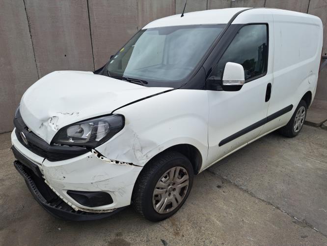 Image Feu arriere principal gauche (feux) - FIAT DOBLO 2