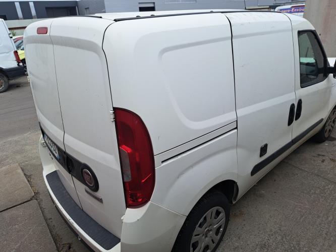 Image Feu arriere principal gauche (feux) - FIAT DOBLO 2
