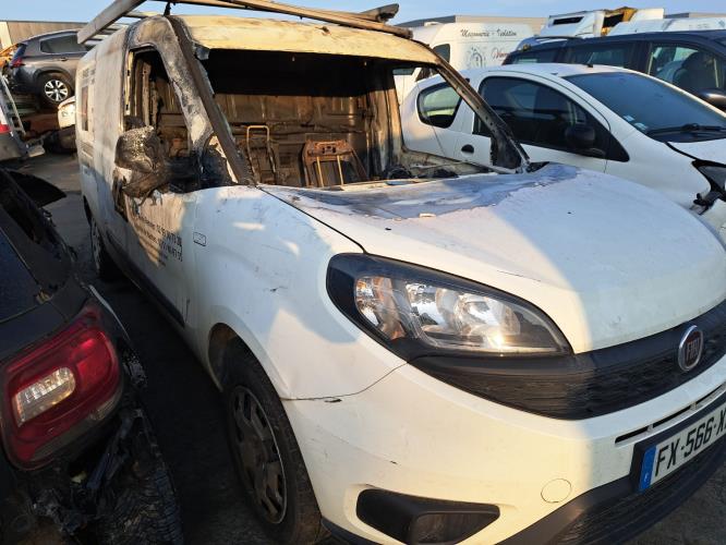 Image Porte de coffre droit - FIAT DOBLO 2