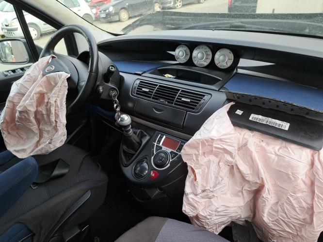 Image Malle/Hayon arriere - FIAT ULYSSE 2
