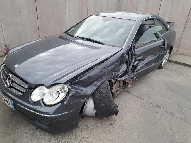 Image Capot - MERCEDES CLASSE CLK 209