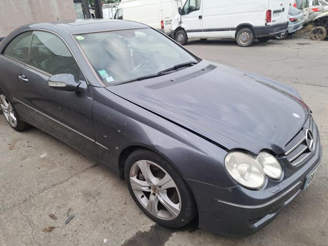 Image Capot - MERCEDES CLASSE CLK 209