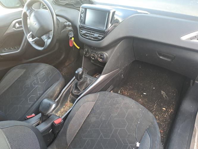 Image Ecran GPS - PEUGEOT 2008 1