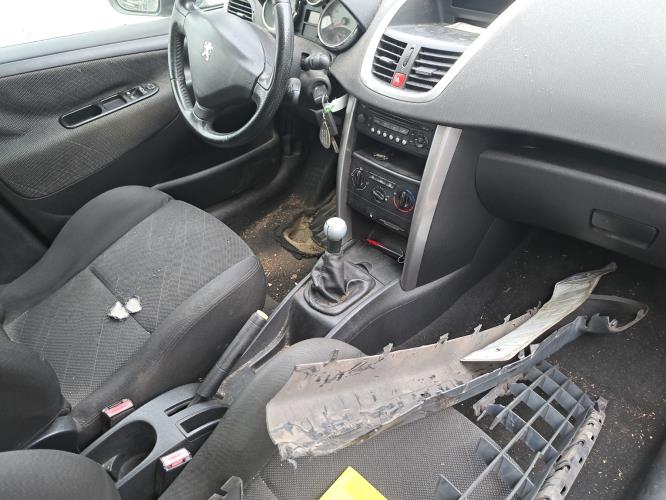 Image Feu arriere principal gauche (feux) - PEUGEOT 207