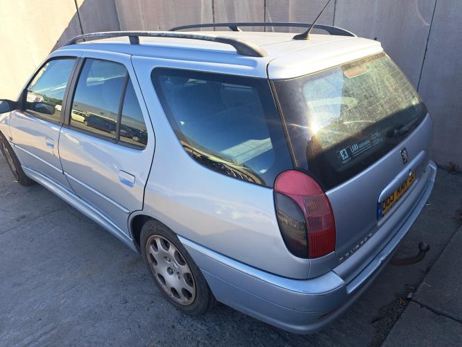 Image Feu arriere principal gauche (feux) - PEUGEOT 306