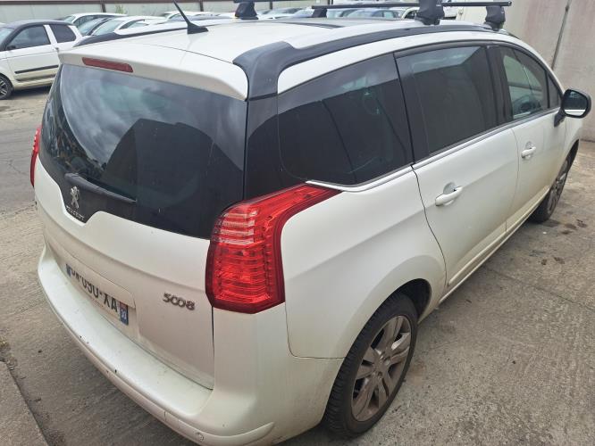 Image Feu arriere principal droit (feux) - PEUGEOT 5008 1