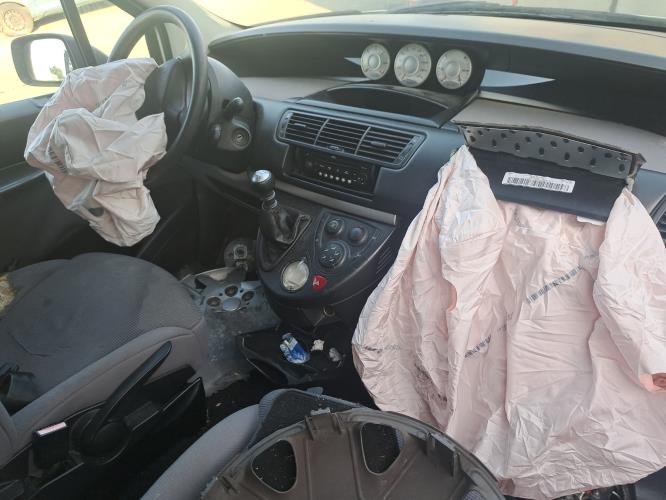 Image Pare choc arriere - PEUGEOT 807
