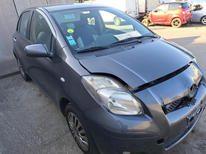 Image Feu arriere principal droit (feux) - TOYOTA YARIS 2