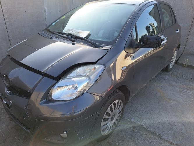 Image Feu arriere principal droit (feux) - TOYOTA YARIS 2