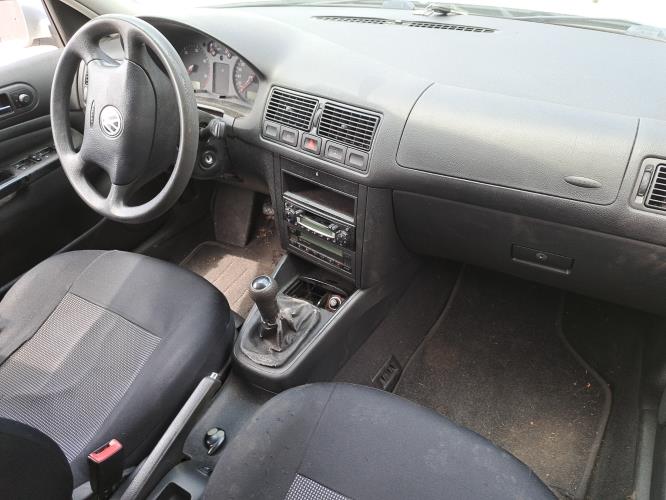 Image Plage arriere - VOLKSWAGEN GOLF 4