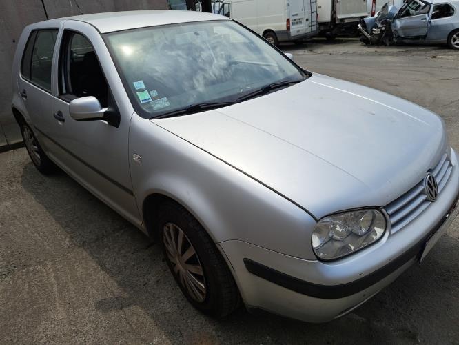 Image Plage arriere - VOLKSWAGEN GOLF 4