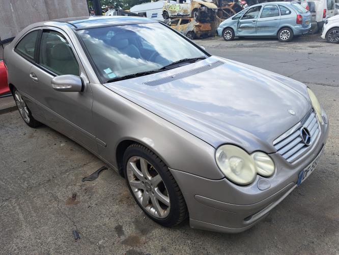 Image Autoradio d'origine - MERCEDES CLASSE C 203 COUPE SPORT