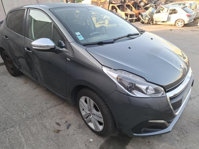 Image Ecran GPS - PEUGEOT 208 1