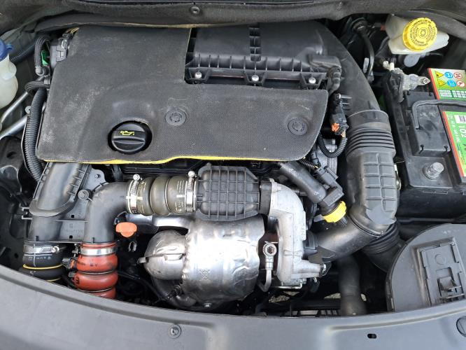 Image Ecran GPS - PEUGEOT 208 1