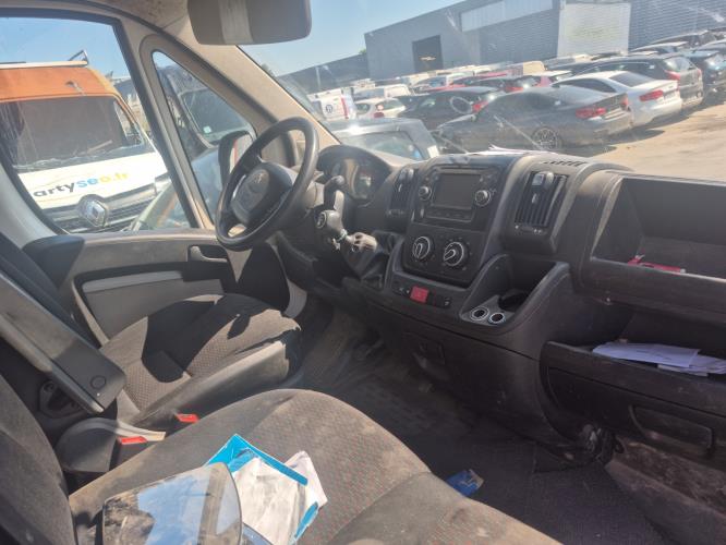 Image Pare chocs centrale arriere (utilitaire) - PEUGEOT BOXER 3
