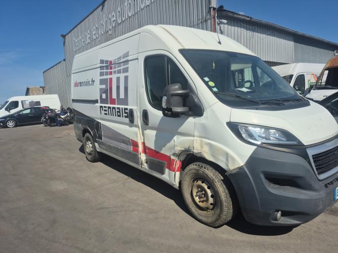 Image Pare chocs centrale arriere (utilitaire) - PEUGEOT BOXER 3