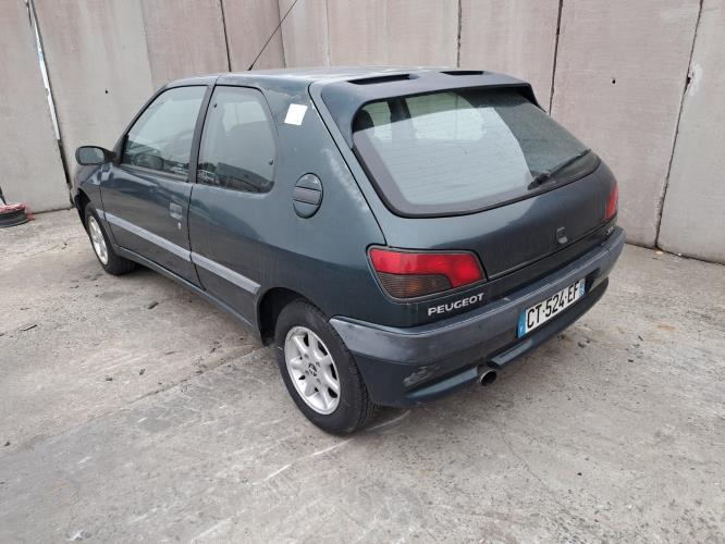 Image Calandre - PEUGEOT 306