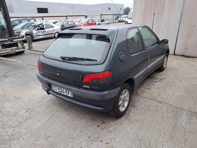 Image Calandre - PEUGEOT 306