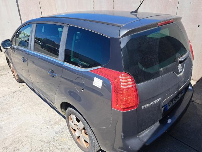 Image Feu arriere principal droit (feux) - PEUGEOT 5008 1
