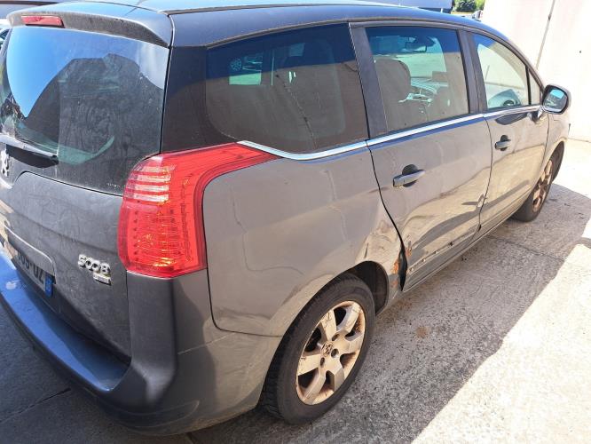 Image Feu arriere principal droit (feux) - PEUGEOT 5008 1
