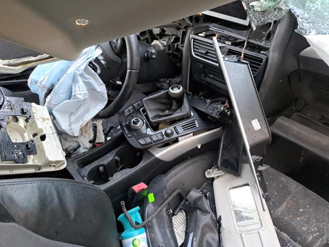 Image Feu arriere secondaire droit (feux) - AUDI A4 3