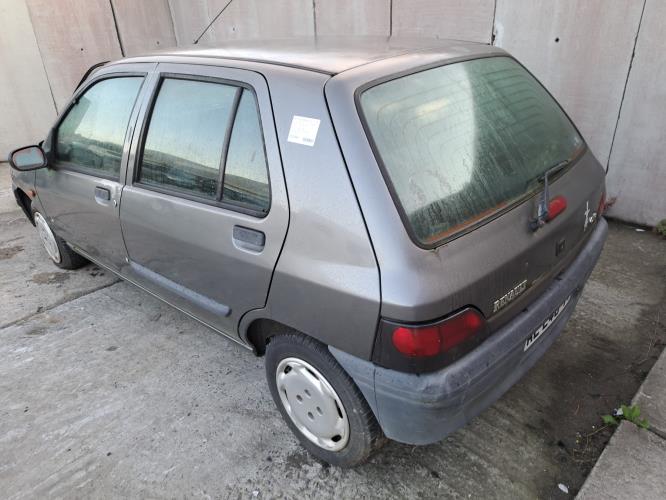 Image Pare choc arriere - RENAULT CLIO 1