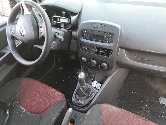 Image Feu diurne avant gauche - RENAULT CLIO 4