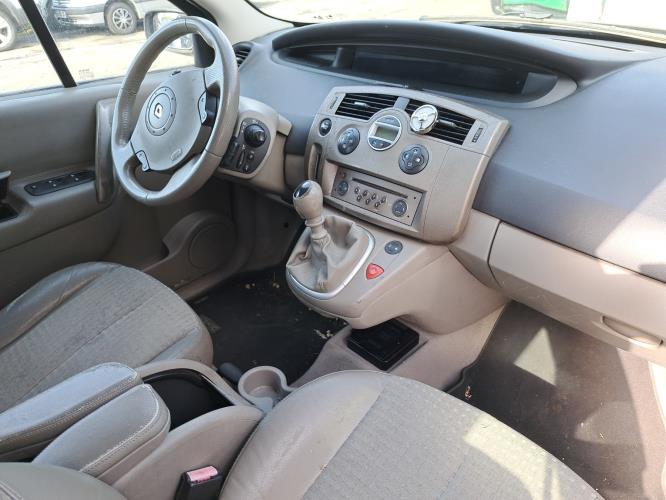 Image Pare choc avant - RENAULT GRAND SCENIC 2