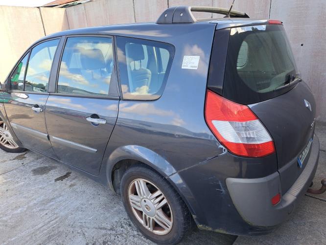 Image Pare choc avant - RENAULT GRAND SCENIC 2