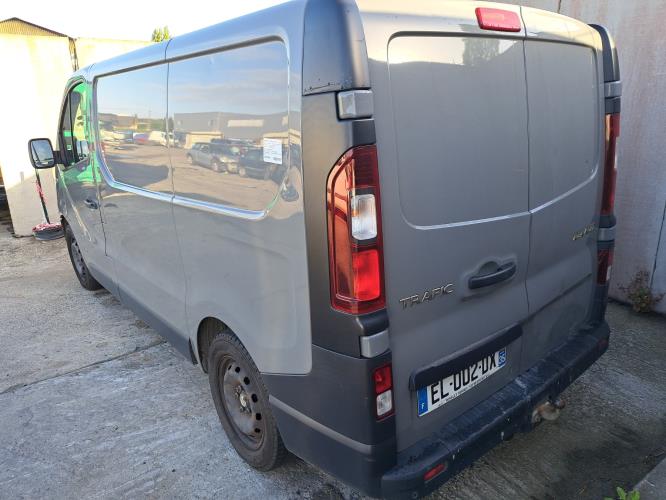 Image Feu arriere principal gauche (feux) - RENAULT TRAFIC 3 COURT