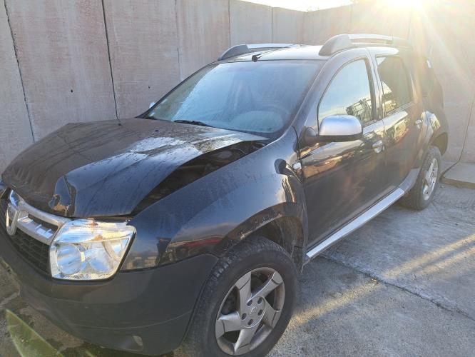 Image Pare choc arriere - DACIA DUSTER 1