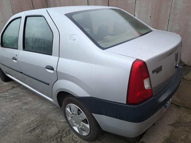 Image Pare choc arriere - DACIA LOGAN 1