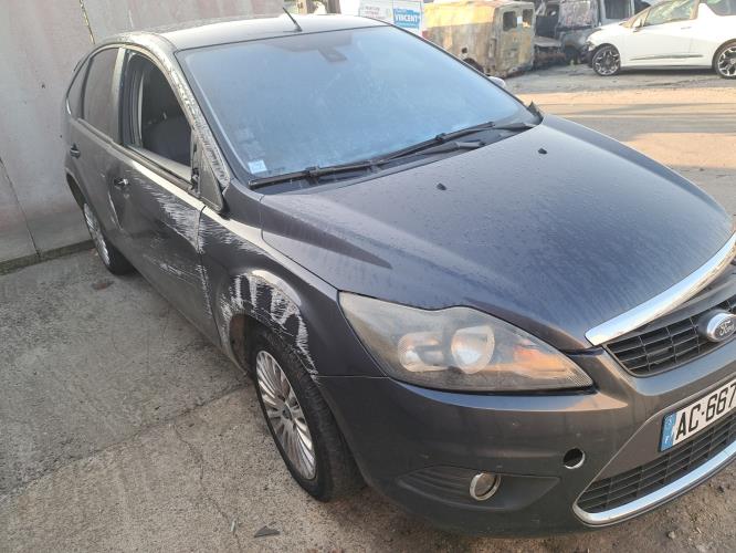 Image Feu arriere principal gauche (feux) - FORD FOCUS 2