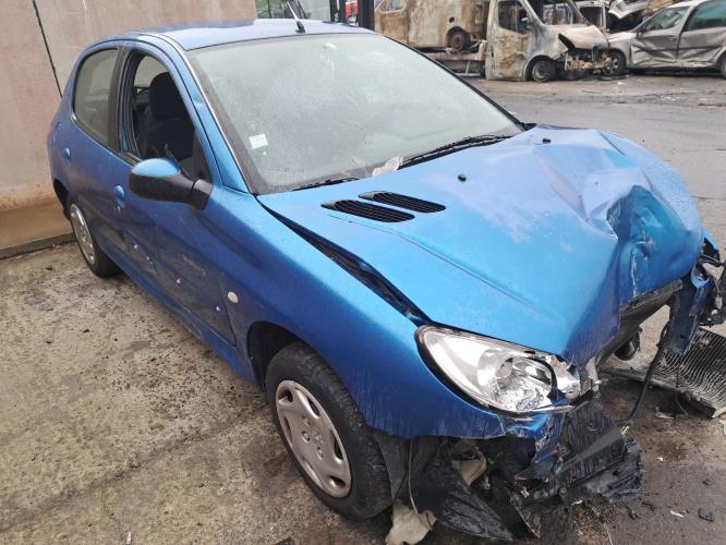 Image Pare choc arriere - PEUGEOT 206