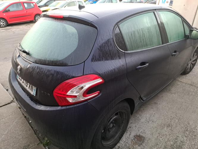 Image Interrupteur de leve vitre avant gauche - PEUGEOT 208 1