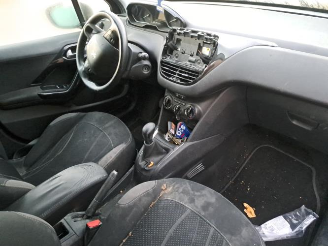 Image Interrupteur de leve vitre avant gauche - PEUGEOT 208 1