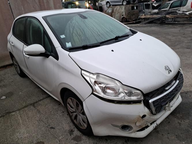 Image Ecran GPS - PEUGEOT 208 1