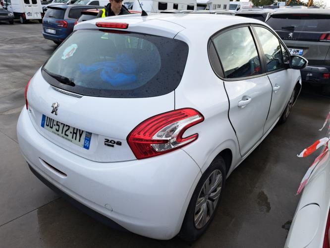Image Ecran GPS - PEUGEOT 208 1